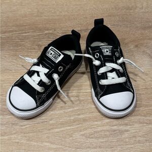 Converse Toddler Chuck Taylor All Star Low Top Sneakers - Black/White
